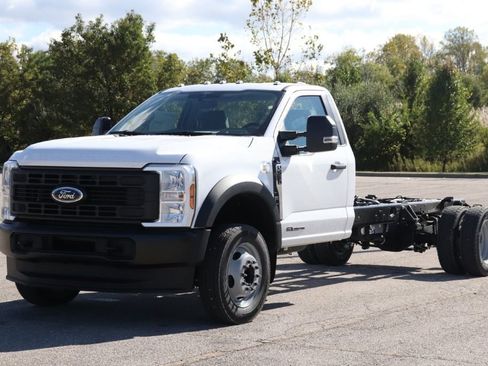 New 2026 Ford F550 2WD Regular Cab Super Duty image 3