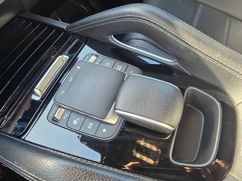 Certified 2024 Mercedes-Benz GLE 450e GLE 450e Plug-In Hybrid image 32