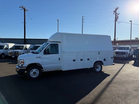 New 2026 Ford E-350 and Econoline 350 Super Duty w/ Power Equipment Group RWD image 5
