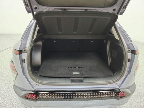 Used 2024 Hyundai Kona Limited FWD image 21