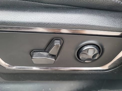 Used 2022 RAM 1500 Limited w/ Body Color Bumper Group AWD/4WD image 22