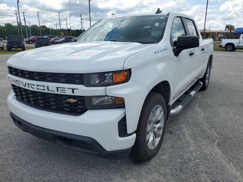 Used 2022 Chevrolet Silverado 1500 Custom AWD/4WD image 2