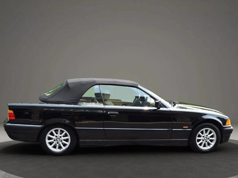 Used 1999 BMW 328i Convertible RWD image 4