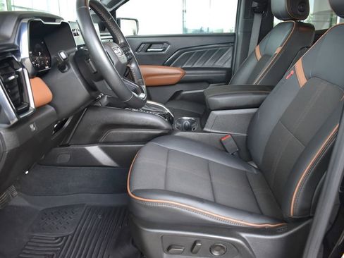 Used 2024 GMC Canyon AT4 w/ Canyon Safety Plus Package AWD/4WD image 4