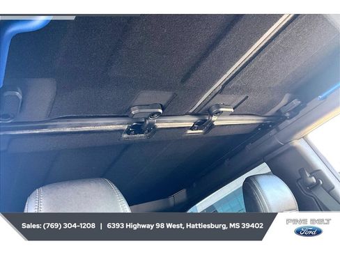Used 2024 Ford Bronco Black Diamond w/ Sasquatch Package AWD/4WD image 16