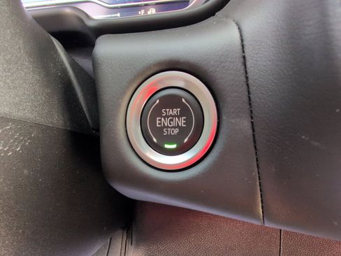 Used 2024 Chevrolet Tahoe High Country w/ Advanced Technology Package image 16