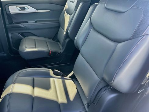 New 2026 Ford Explorer Active w/ Active Comfort Package RWD image 17