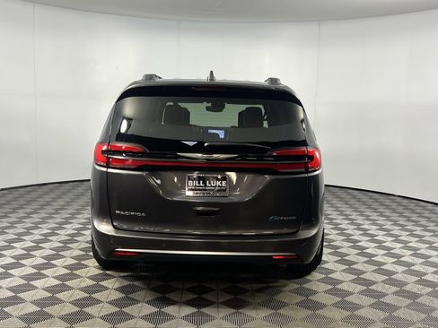 Used 2022 Chrysler Pacifica Pinnacle image 8