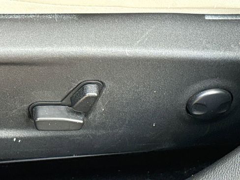 Used 2022 Chrysler 300 Touring L w/ Popular Equipment Group image 21