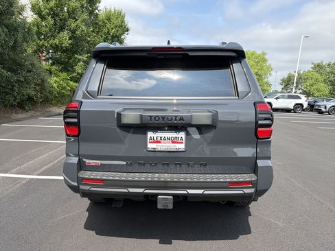 New 2026 Toyota 4Runner SR5 AWD/4WD image 5