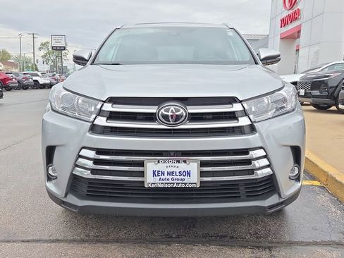 Used 2019 Toyota Highlander Limited Platinum AWD/4WD image 2