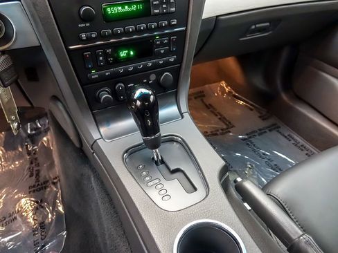 Used 2002 Ford Thunderbird image 16