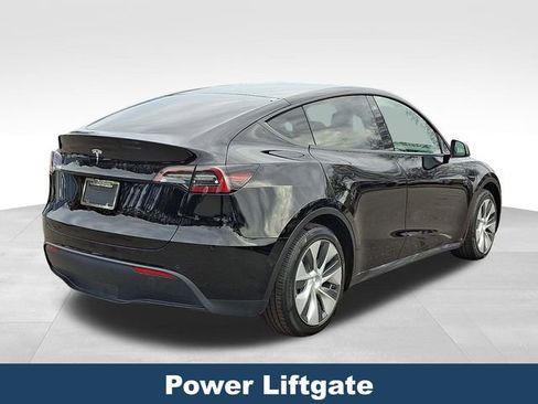 Used 2021 Tesla Model Y Long Range image 7