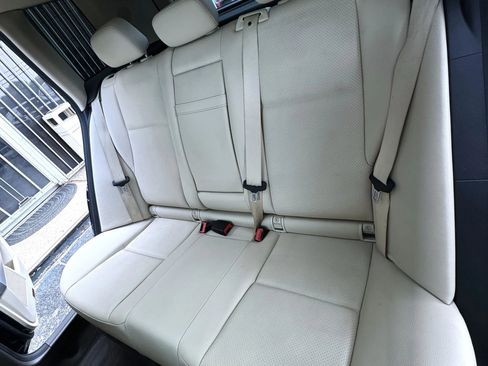 Used 2015 Mercedes-Benz GLK 350 2WD image 19