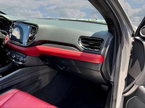 Used 2022 Dodge Durango R/T w/ Blacktop Package AWD/4WD image 27