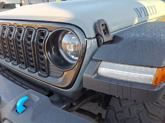 Used 2024 Jeep Wrangler Unlimited AWD/4WD image 3