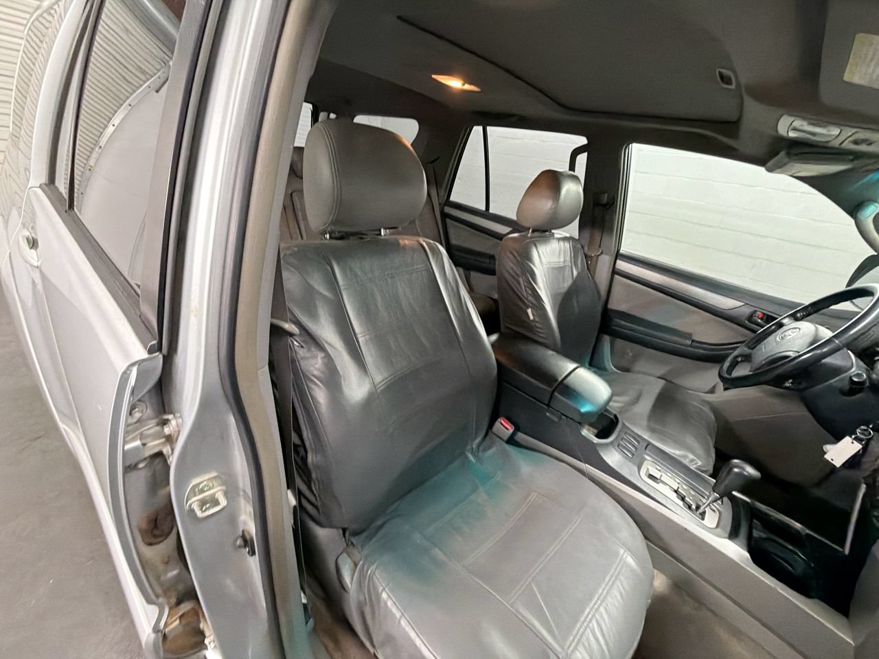 Used 2005 Toyota 4Runner SR5 RWD image 25