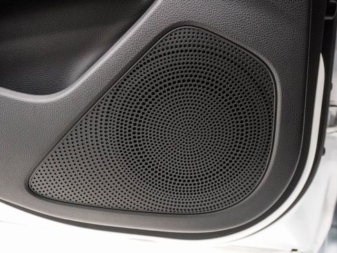 Used 2022 Genesis G70 3.3T w/ Sport Advanced Package image 11