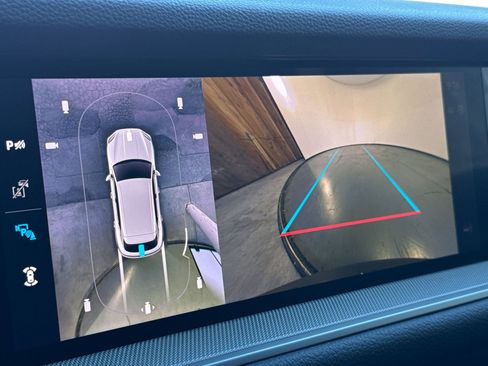 New 2026 Porsche Cayenne image 24