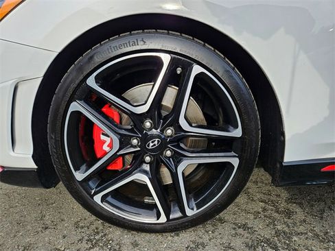 Used 2022 Hyundai Veloster N image 9