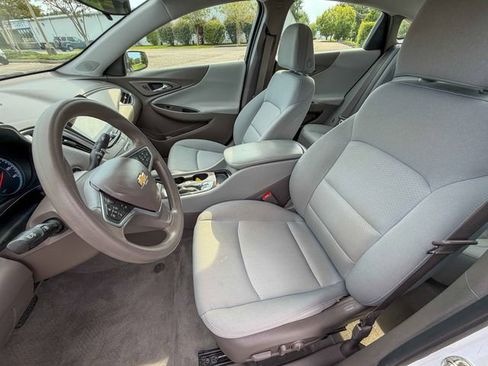 Used 2023 Chevrolet Malibu LS FWD image 15