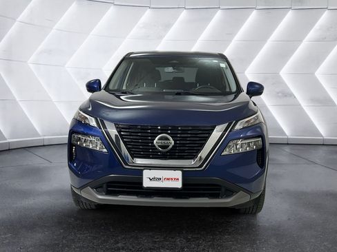 Used 2021 Nissan Rogue SV FWD image 2
