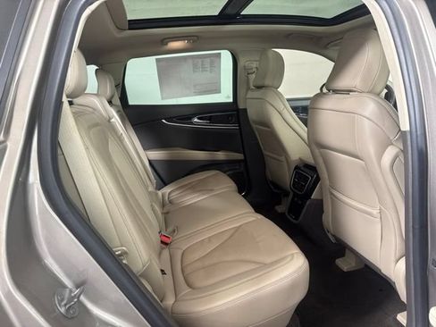 Used 2021 Lincoln Nautilus Reserve w/ Cargo Utility Package AWD/4WD image 5