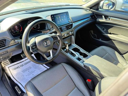 Used 2019 Honda Accord Sport image 11