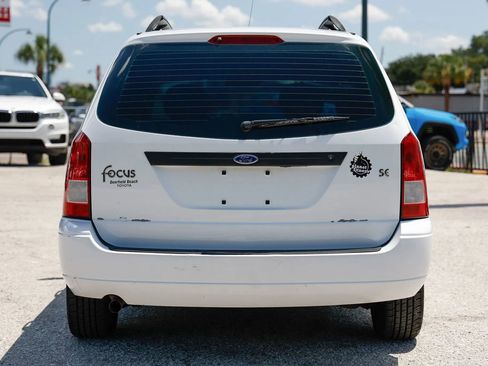 Used 2004 Ford Focus SE FWD image 5