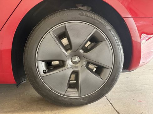 Used 2022 Tesla Model 3 Long Range AWD/4WD image 31