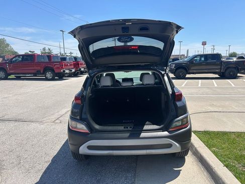 Used 2022 Hyundai Kona SEL AWD/4WD image 16