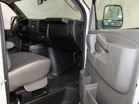 Used 2024 Chevrolet Express 2500 w/ Driver Convenience Package image 15