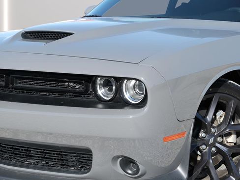 Used 2023 Dodge Challenger R/T w/ Blacktop Package image 31