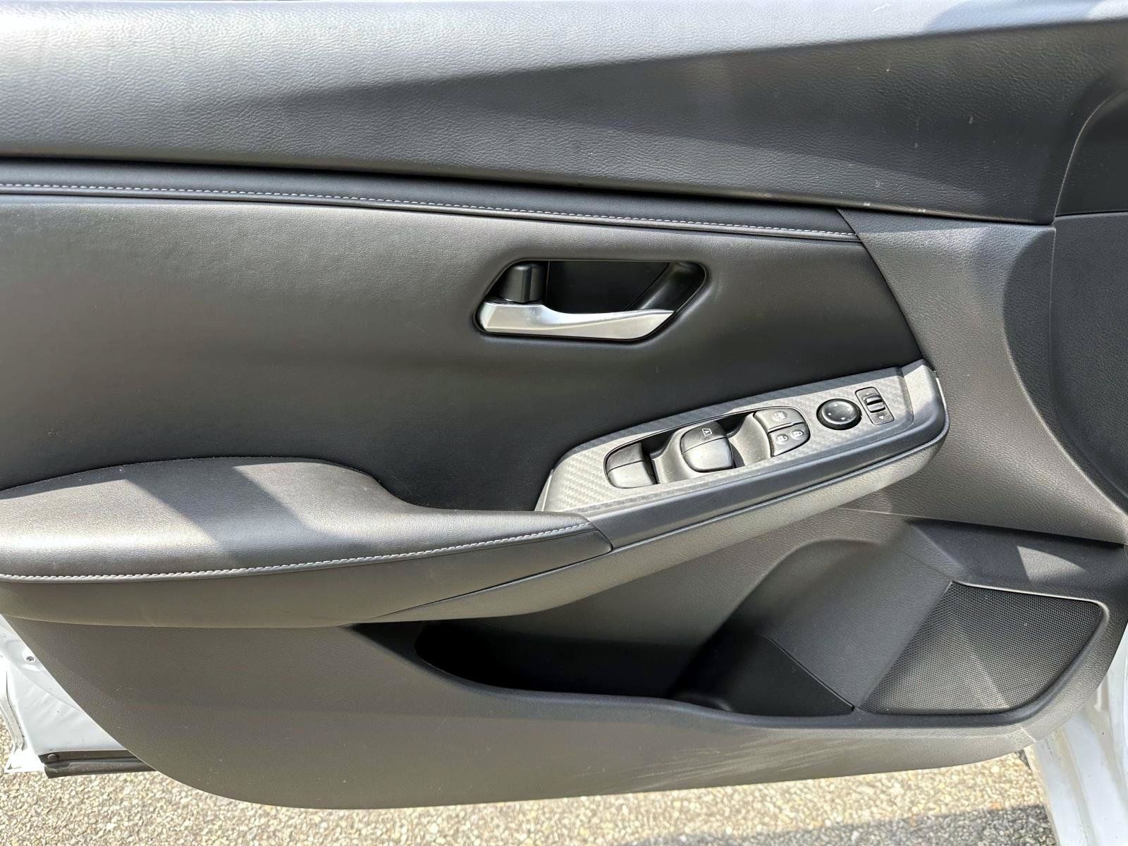 Certified 2023 Nissan Sentra SV FWD image 17
