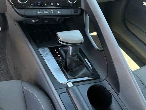 Used 2025 Hyundai Elantra Sport FWD image 23