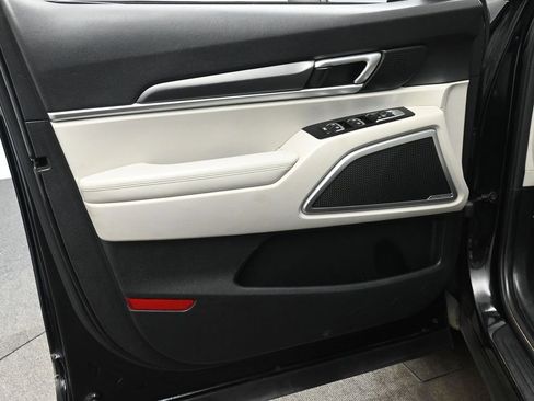 Used 2022 Kia Telluride S image 10