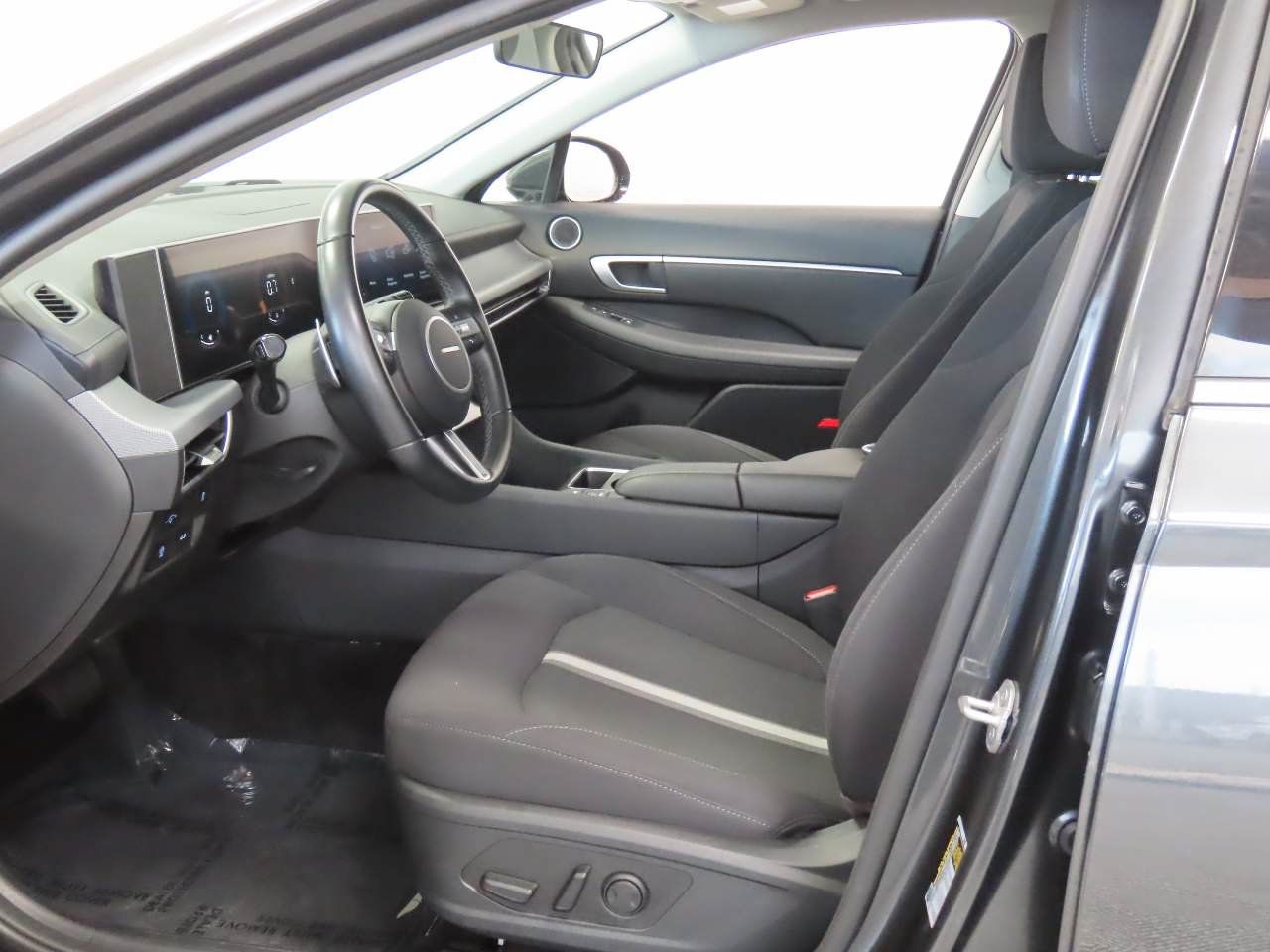 Used 2026 Hyundai Sonata SEL FWD image 15