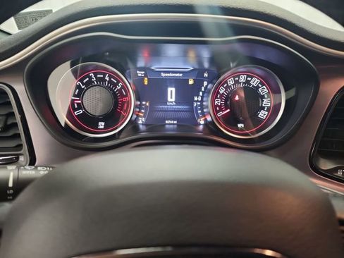 Used 2020 Dodge Challenger R/T image 11