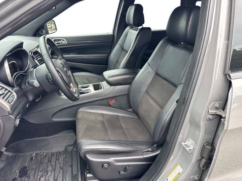 Used 2020 Jeep Grand Cherokee Altitude AWD/4WD image 22