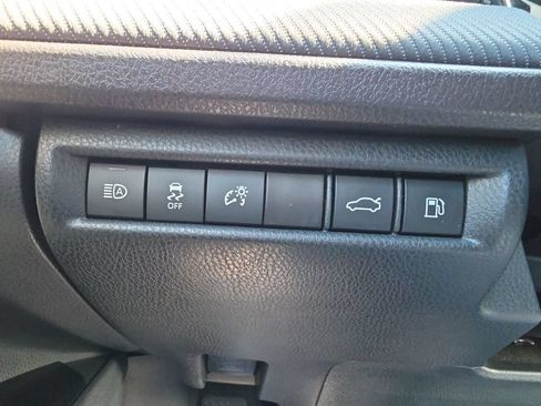 Used 2025 Toyota Camry SE FWD image 32