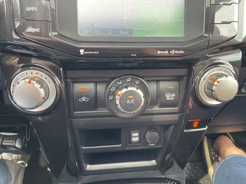 Used 2019 Toyota 4Runner TRD Off-Road Premium AWD/4WD image 28