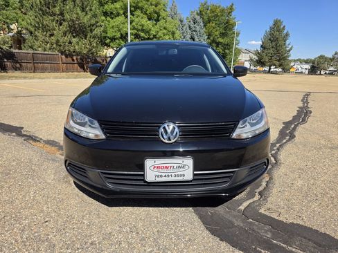 Used 2011 Volkswagen Jetta S FWD image 11
