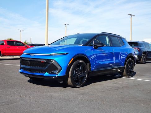 New 2026 Chevrolet Equinox EV RS image 2