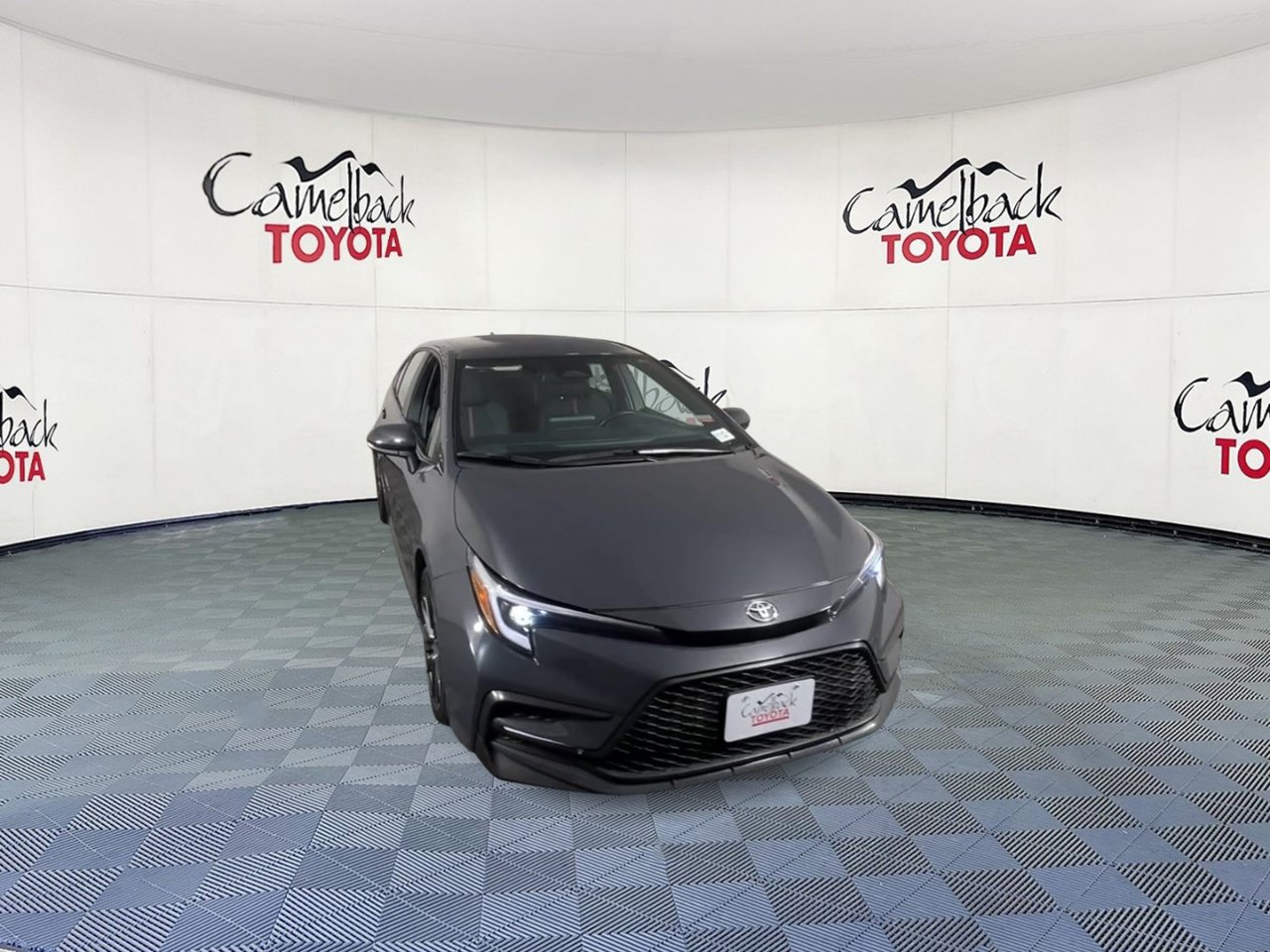 Used 2025 Toyota Corolla SE FWD image 4
