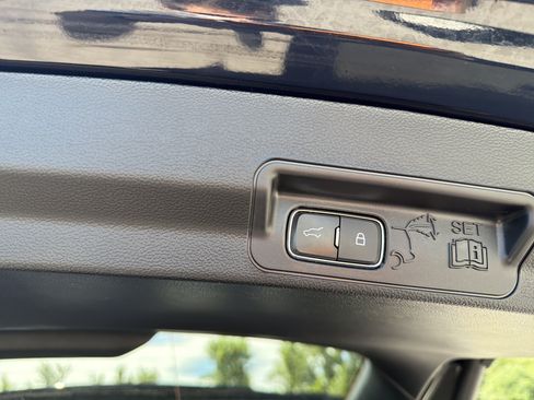 Used 2023 Ford Explorer XLT w/ Equipment Group 202A AWD/4WD image 28
