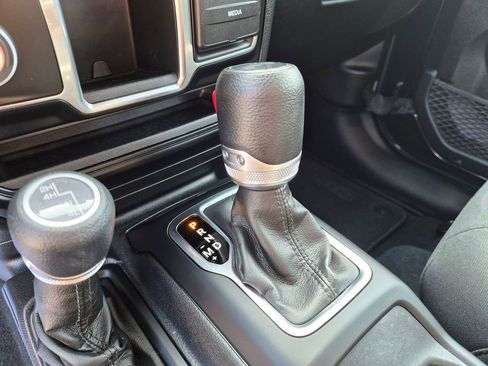 Used 2022 Jeep Wrangler Unlimited Sport AWD/4WD image 23
