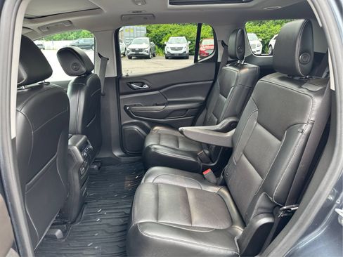 Used 2019 GMC Acadia SLT AWD/4WD image 10