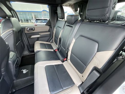 Used 2022 Ford Bronco Wildtrak image 14