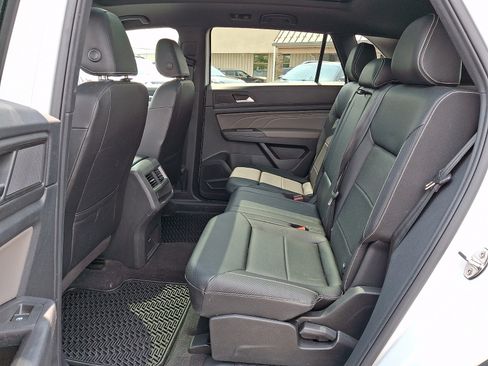 Used 2023 Volkswagen Atlas Cross Sport SEL AWD/4WD image 10
