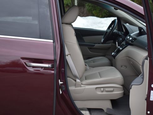 Used 2011 Honda Odyssey EX-L image 27